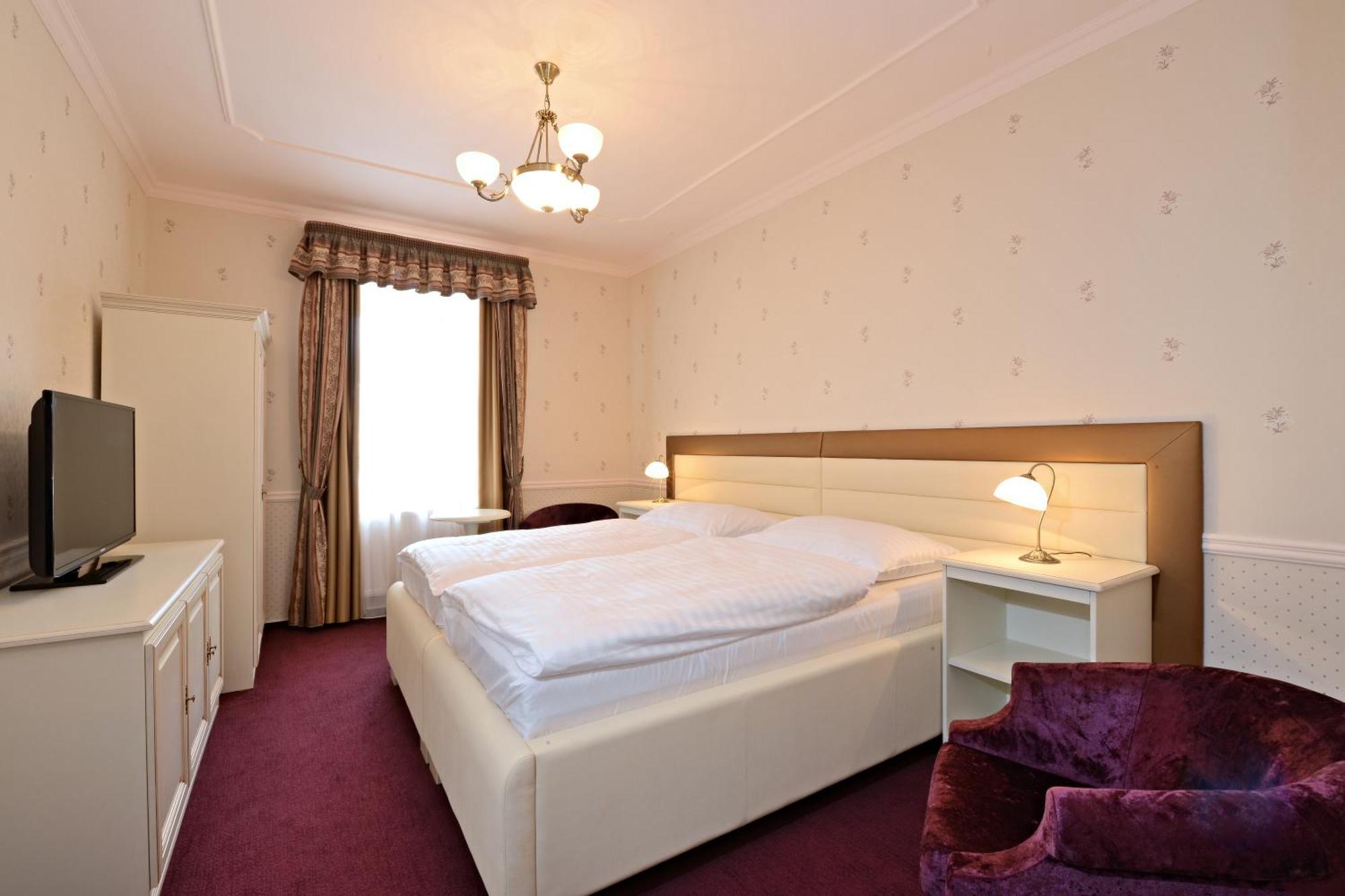 Hotel Gold Chotoviny Exterior foto