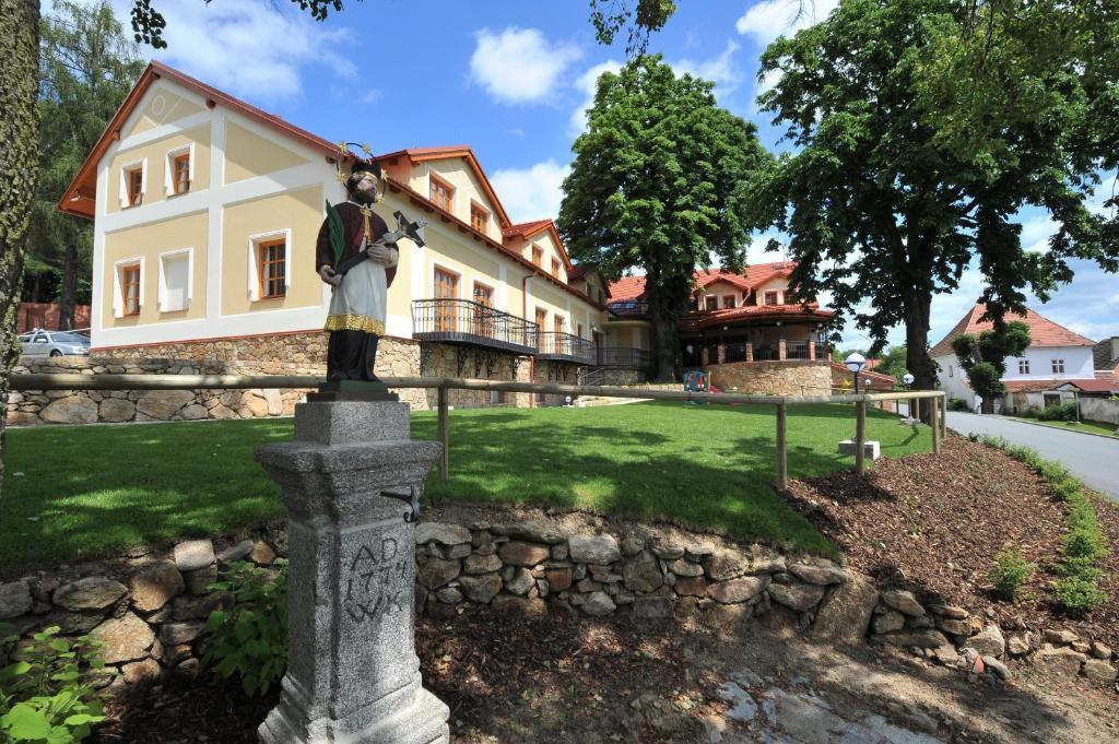 Hotel Gold Chotoviny Exterior foto